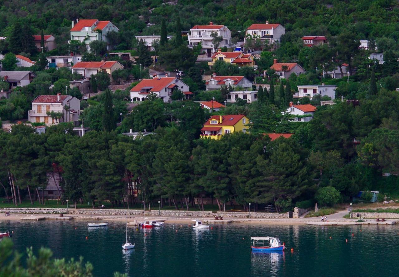 Apartman Nekic Cres Exteriör bild