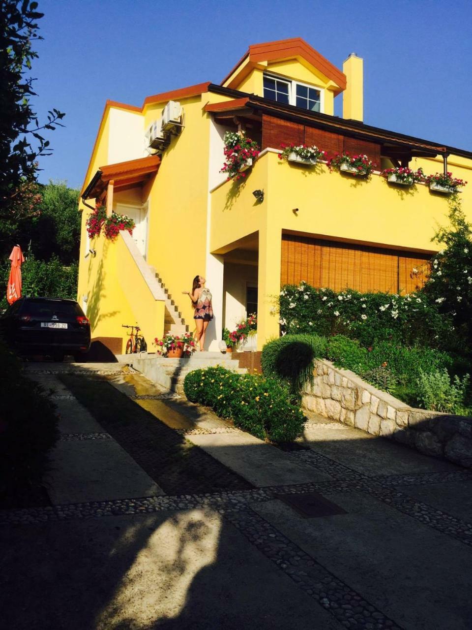 Apartman Nekic Cres Exteriör bild