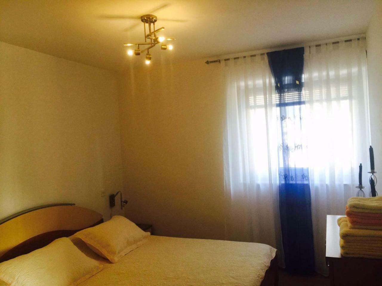 Apartman Nekic Cres Exteriör bild