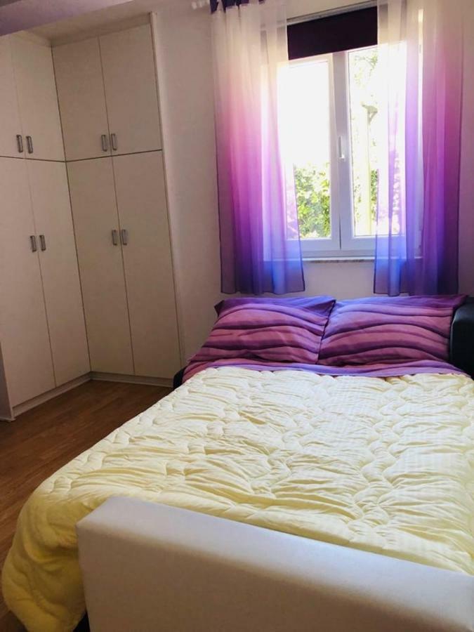 Apartman Nekic Cres Exteriör bild